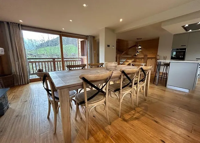 Chalet Rose