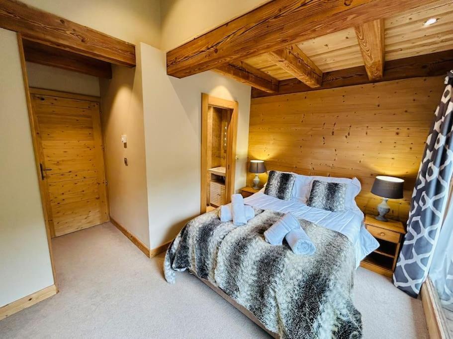 Rose Chalet *
